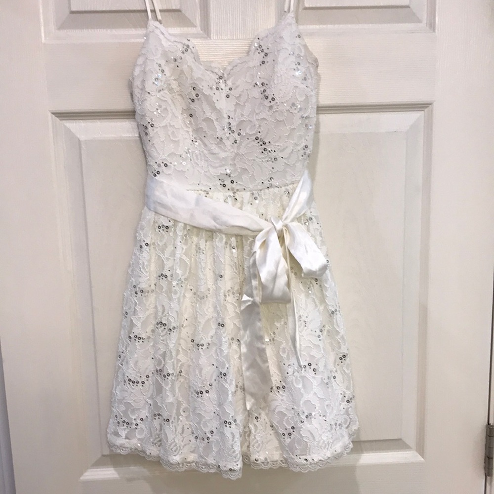 Party Dress White with sequins and satin belt size1. B Smart